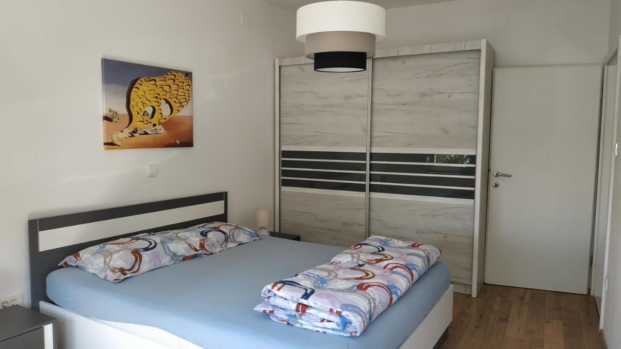 Apartman Katnic By The Beach Crikvenica Exterior foto