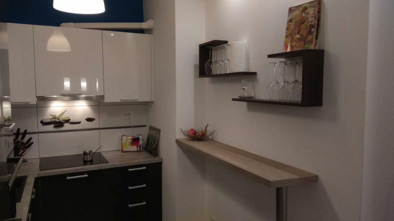 Apartman Katnic By The Beach Crikvenica Exterior foto